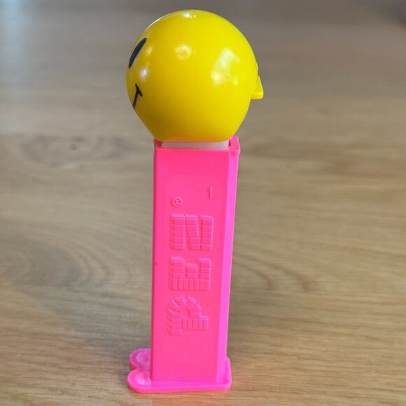 PEZ Candy Dispenser Walmart Smiley Funky Face, Neon Pink Stem, Hungary, 2000 - Picture 4 of 15